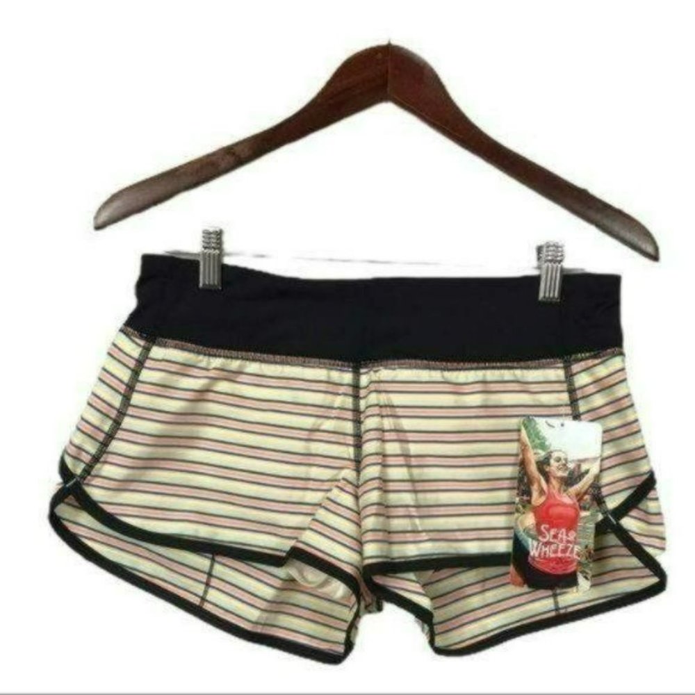 Lululemon Speed Shorts Rare Seawheeze Mountie Stripe, Size 6 New